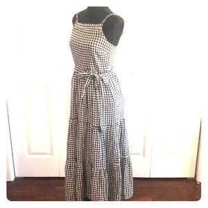 Old Navy Black and White Maxi Dress